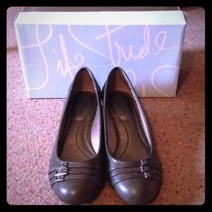 NEW LifeStride comfort grey flats low wedges 8.5